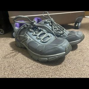 Abeo Vibram sneaker women size 6